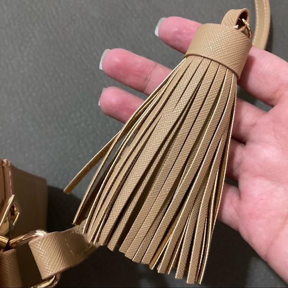 One left!! RAD Milano vegan leather cognac crossbody bag - Picture 6 of 7